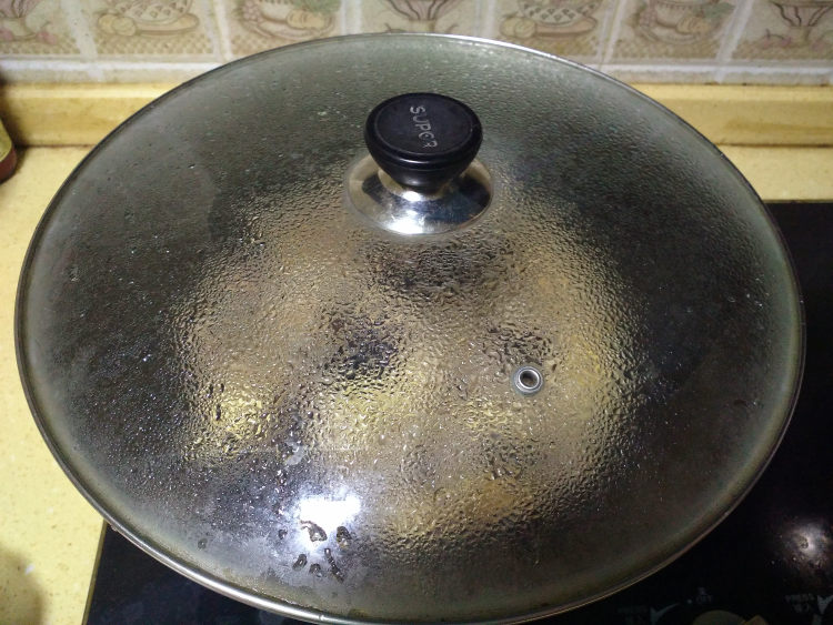杏鲍菇云耳焖鸭肉步骤8