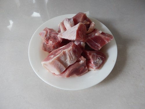 莲藕烧鸭肉步骤2