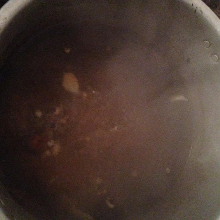 眉豆薏米水鸭汤步骤5
