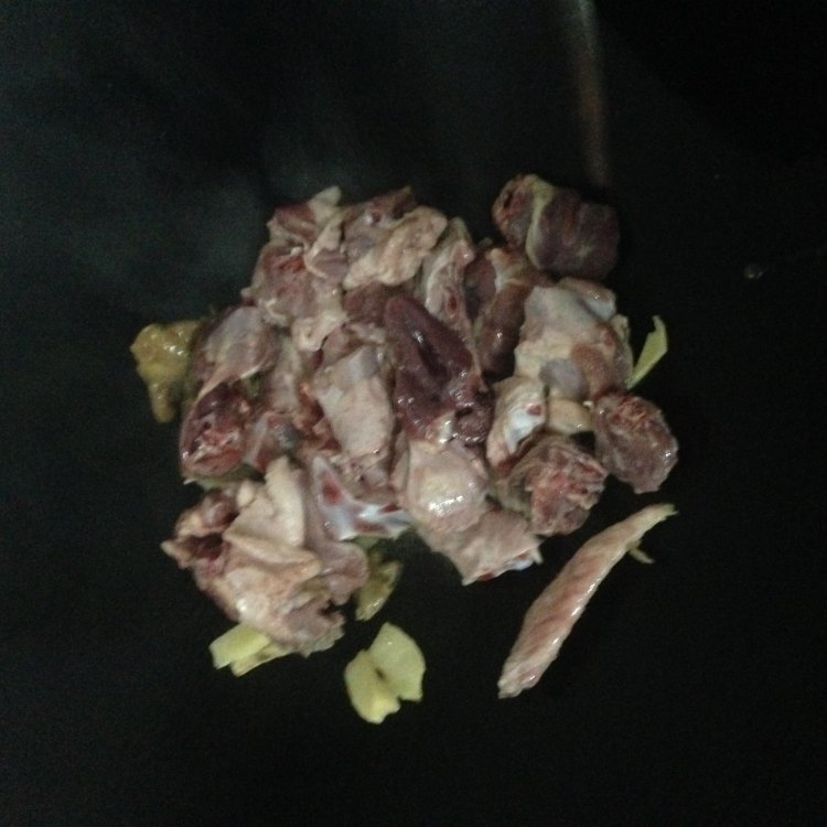 凉瓜焖水鸭步骤5
