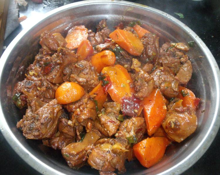 鸭肉烧胡萝卜步骤12