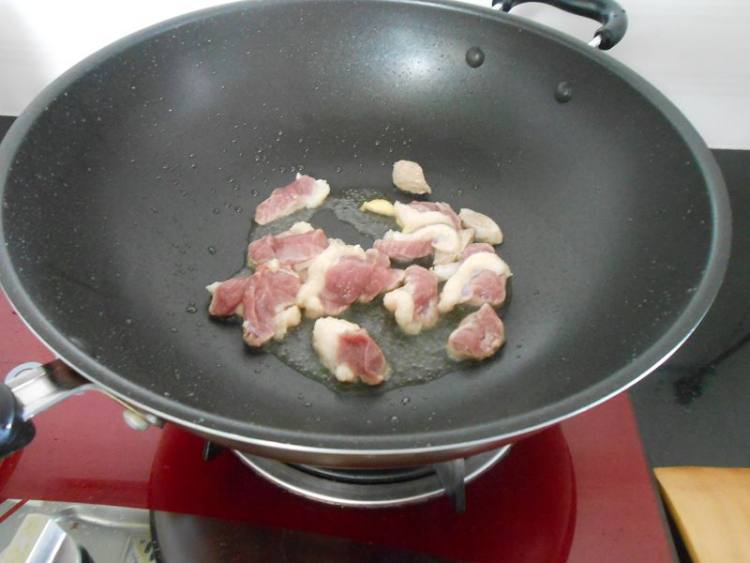 鸭肉焖马铃薯步骤4