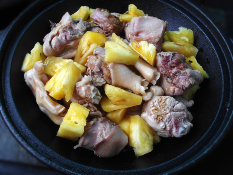 菠萝鸭步骤8