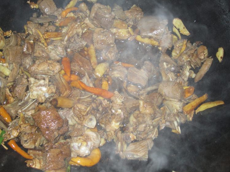 泡椒炒鸭肉步骤8