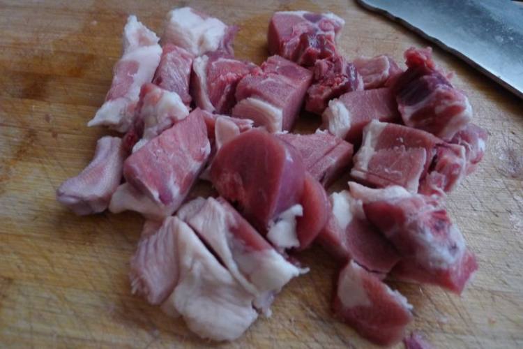 鸭肉蒸芋头步骤3