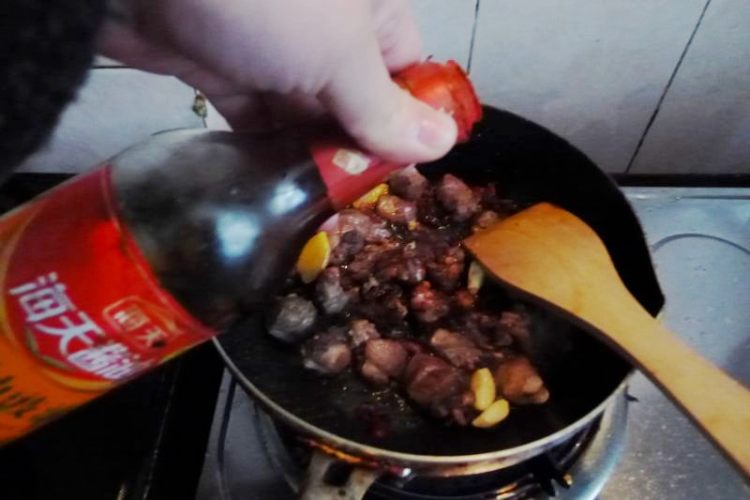 鸭肉蒸芋头步骤10
