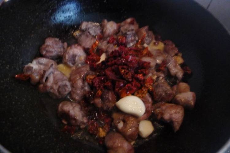 鸭肉蒸芋头步骤9