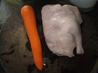 胡萝卜炖鸭肉步骤1