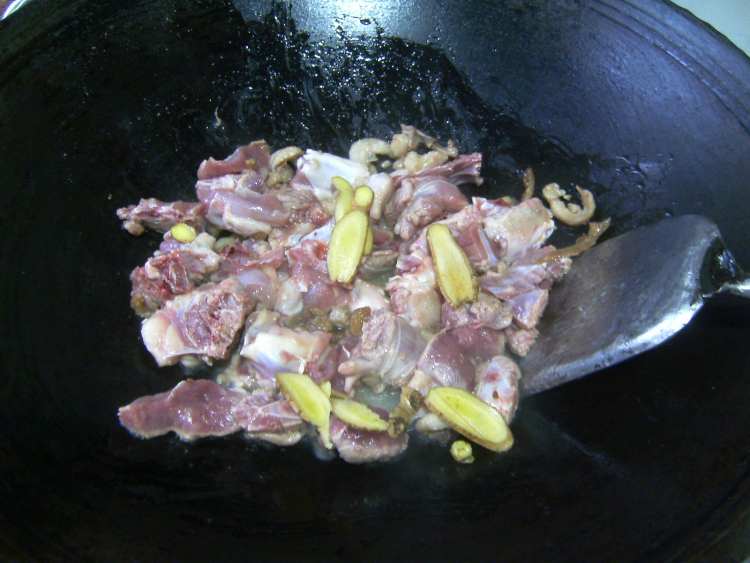 老干妈烧鸭子步骤4