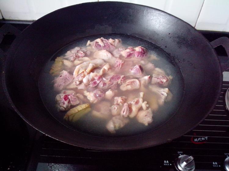 美味红烧鸭步骤2