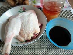 蜜汁烤鸭步骤1