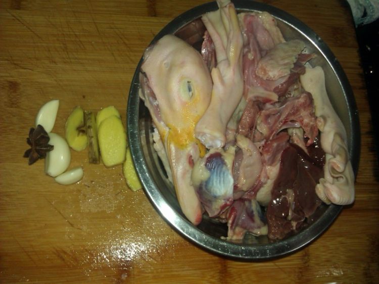 鸭肉烧土豆步骤1
