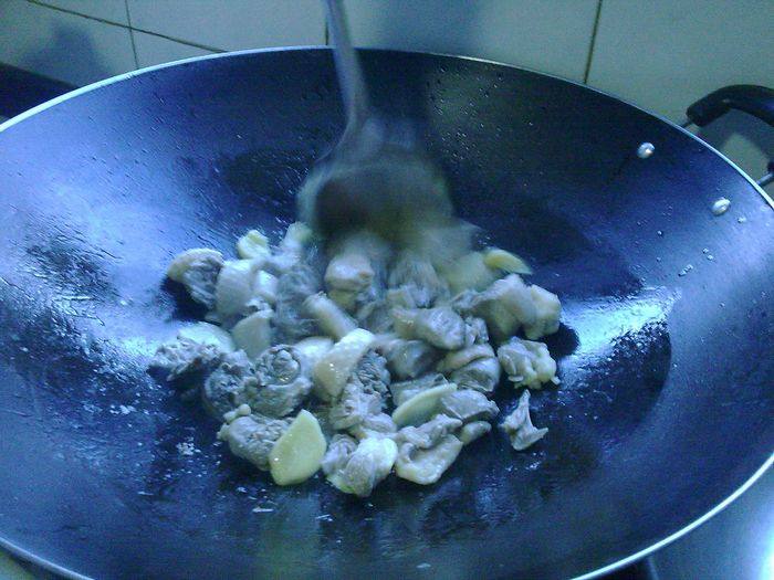 姜片焖鸭肉步骤4