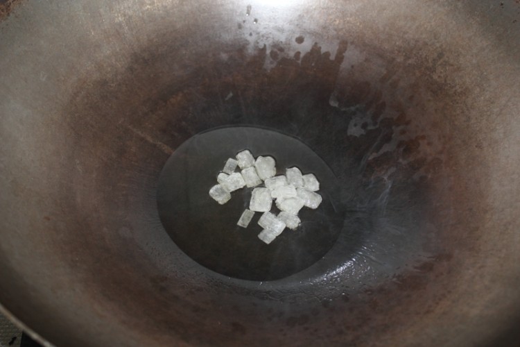 电饭版卤鸭肉步骤2
