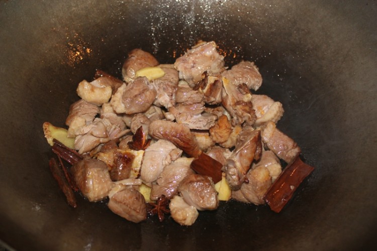 电饭版卤鸭肉步骤3