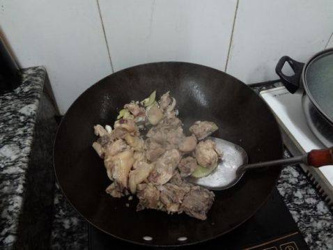 黄豆鸭肉煲步骤4