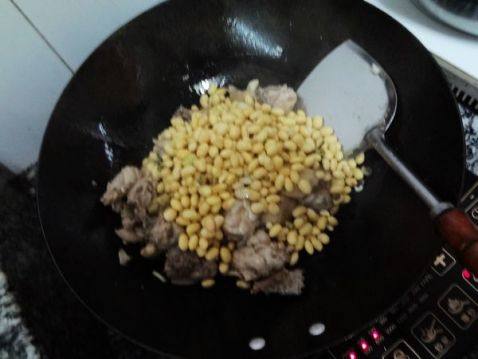 黄豆鸭肉煲步骤5