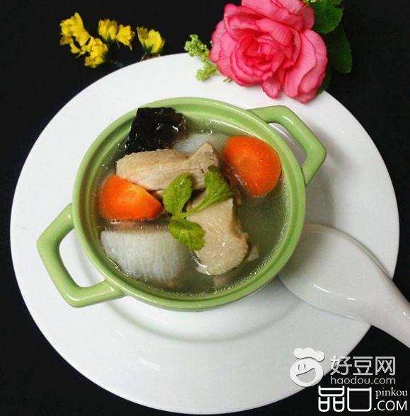 山药木耳鸭腿汤