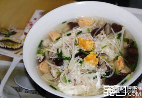 咸蛋上汤金针菇