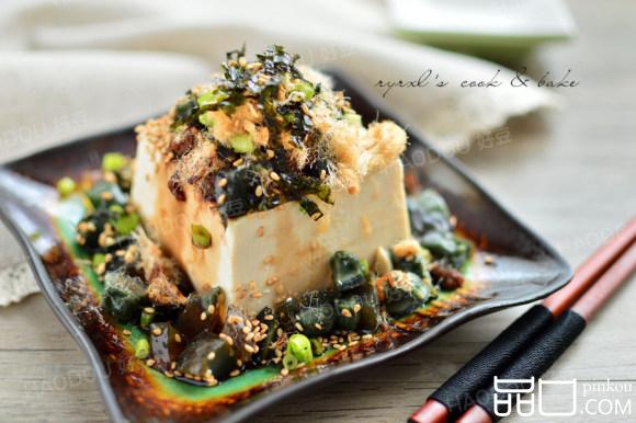 肉松皮蛋拌豆腐