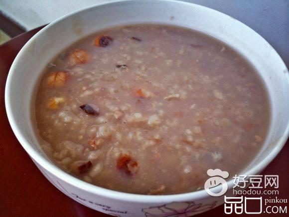 莲子香菇皮蛋瘦肉粥