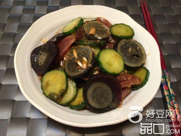 腊肠皮蛋炒黄瓜