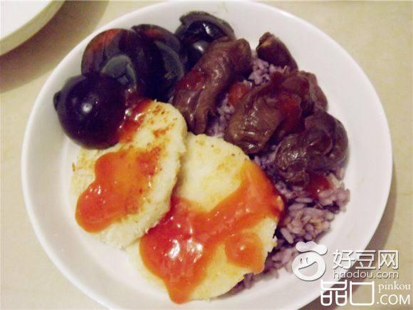 煎虾饼皮蛋饭