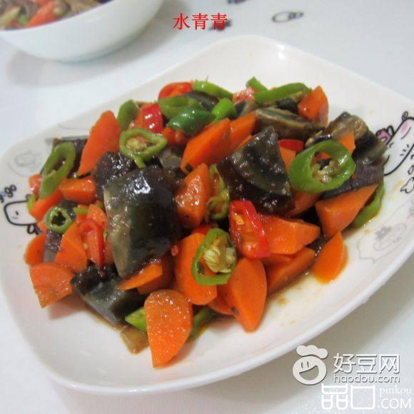 皮蛋胡萝卜丁
