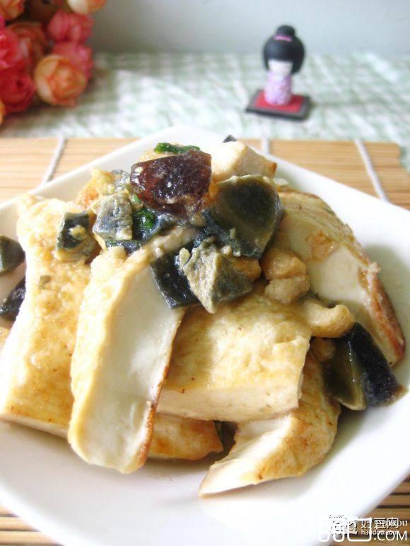 皮蛋油渣豆腐