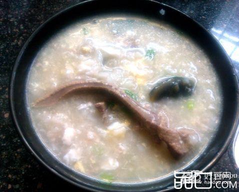 猪肝皮蛋瘦肉粥