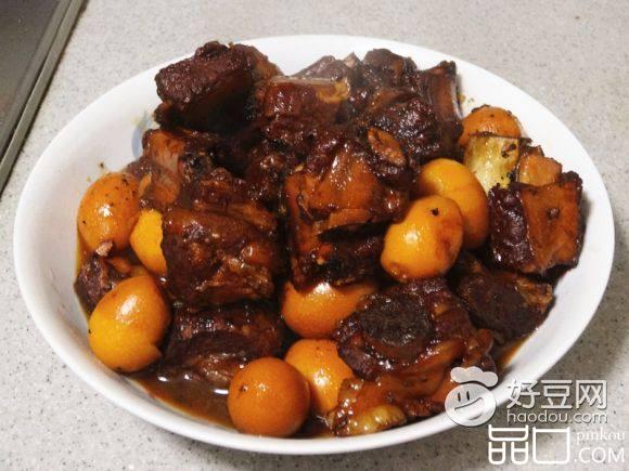 糖醋鹌鹑蛋炖排骨