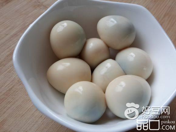 卤煮鹌鹑蛋