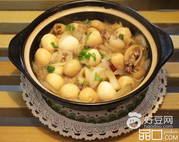 砂锅墨鱼鹌鹑蛋