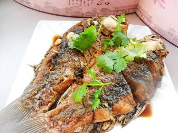 酥焖鲫鱼