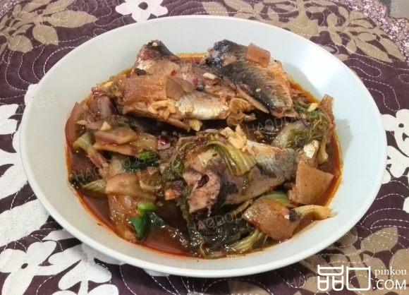 韩式白菜萝卜炖鲫鱼