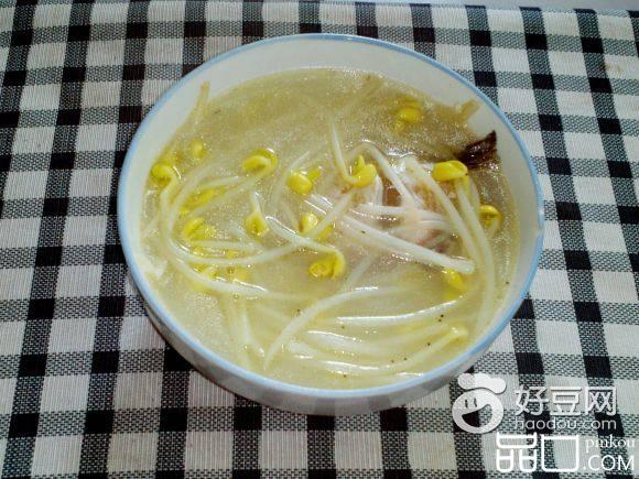 黄豆芽鲫鱼汤