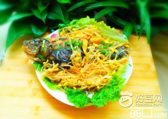 豆芽炖鲫鱼