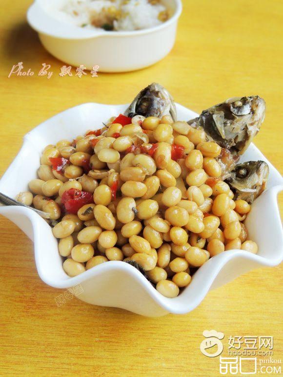 黄豆焖野生小鲫鱼
