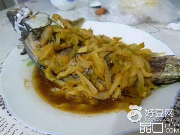 榨菜蒸鲫鱼