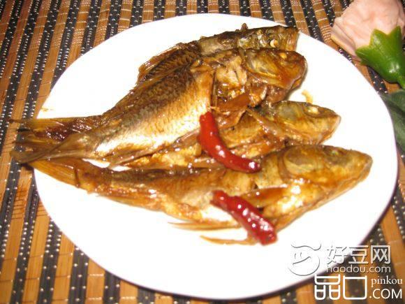 炖小鲫鱼