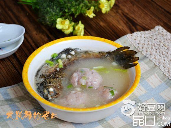 肉丸子鲫鱼汤