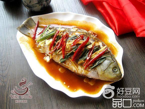 浇汁鲫鱼