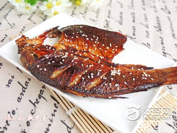 辣烤鲫鱼