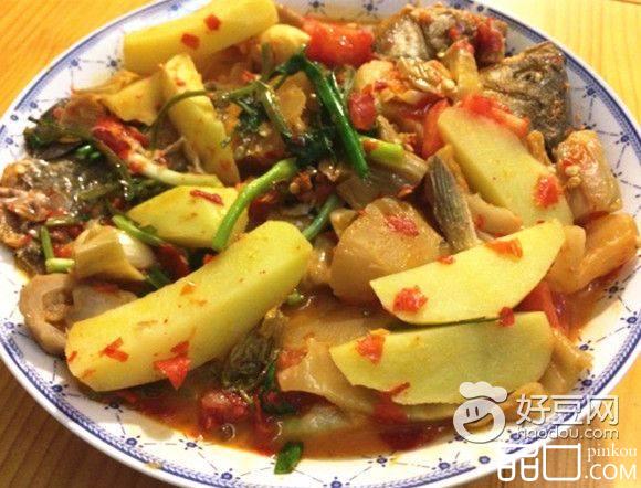 酸菜鲫鱼