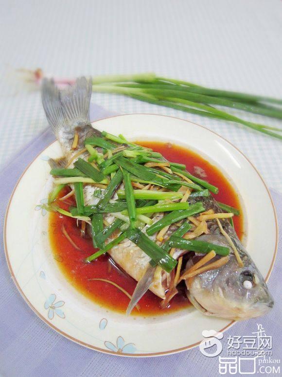 姜葱蒸鲫鱼