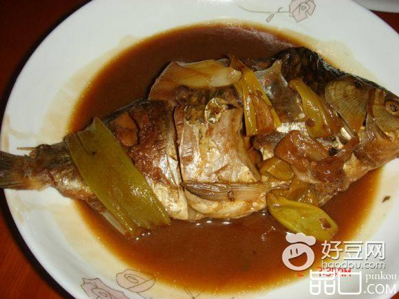 黄焖鲫鱼