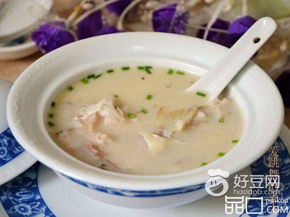 拆骨鲫鱼汤