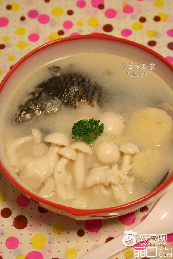 白玉菇马蹄鲫鱼汤