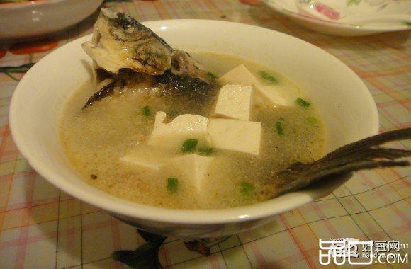 清蒸鲫鱼豆腐汤
