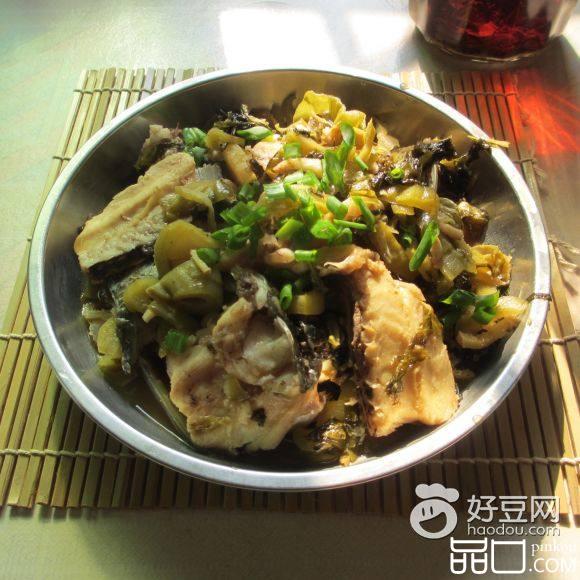 酸菜煮鱼